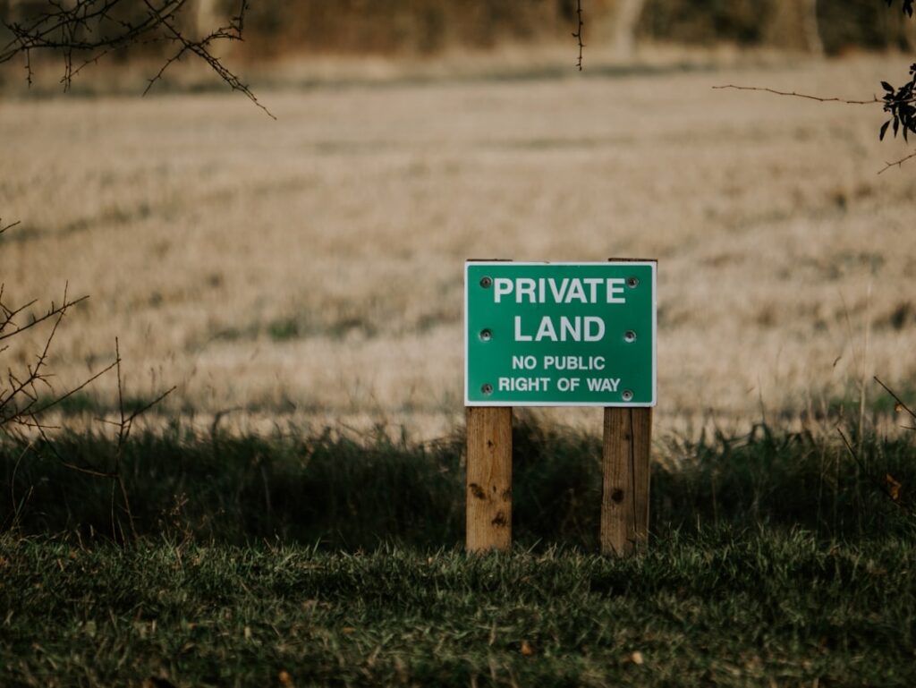 Perceel met bord private land